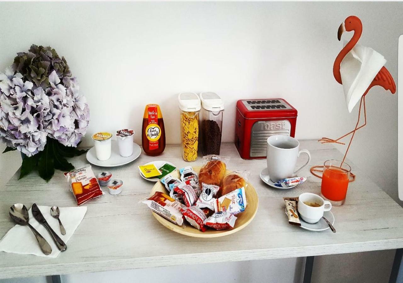 Dimora Flegrea Room & Breakfast Поцуоли Екстериор снимка