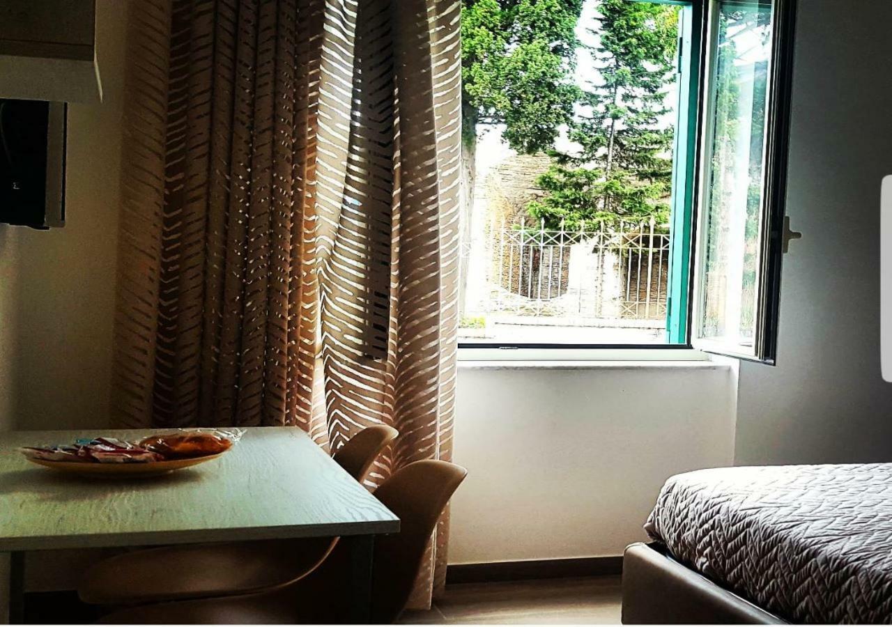Dimora Flegrea Room & Breakfast Поцуоли Екстериор снимка